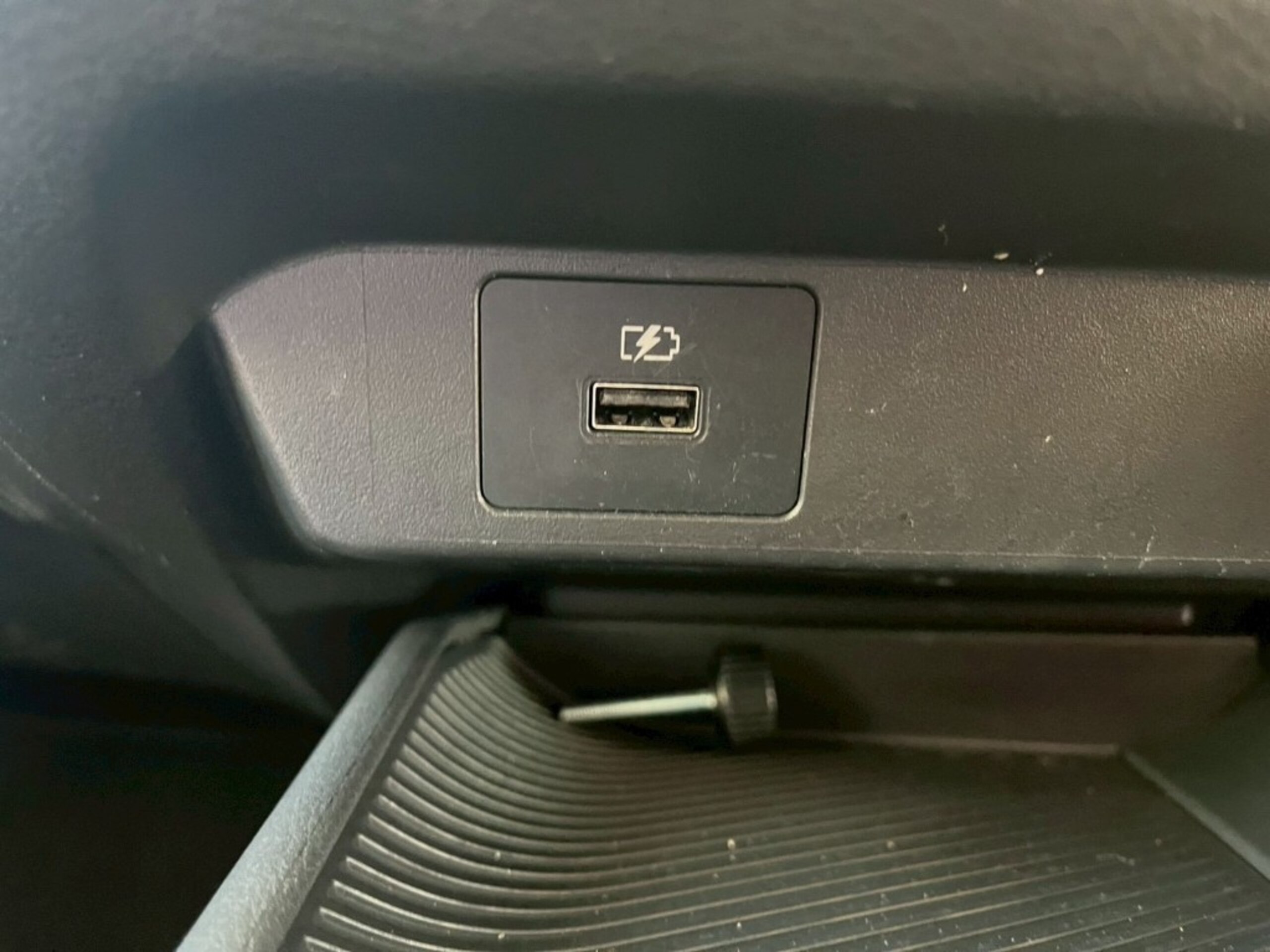 2021 Nissan Note — photo 2