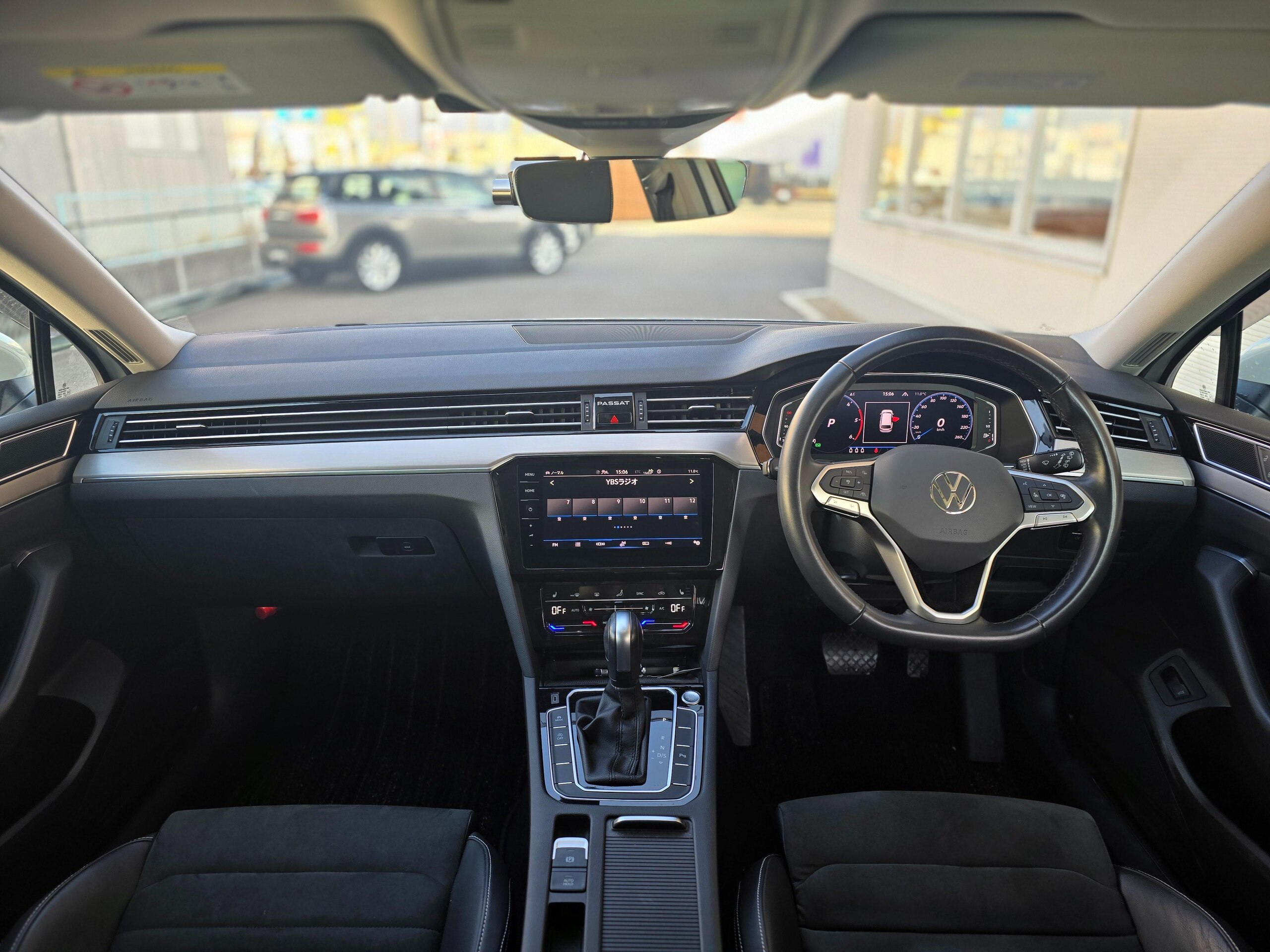 2021 Volkswagen Passat — photo 2