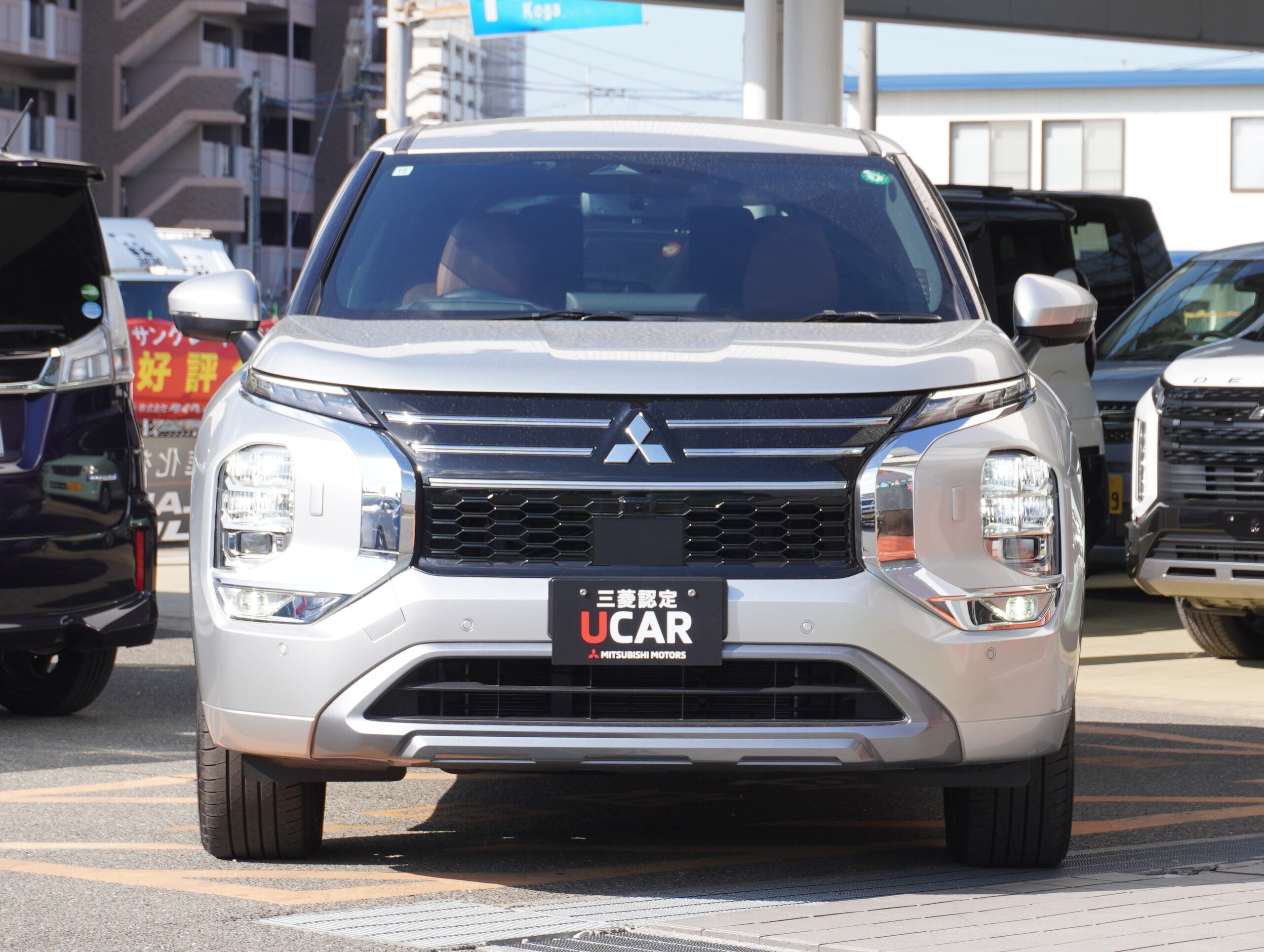 2024 Mitsubishi Outlander — photo 2