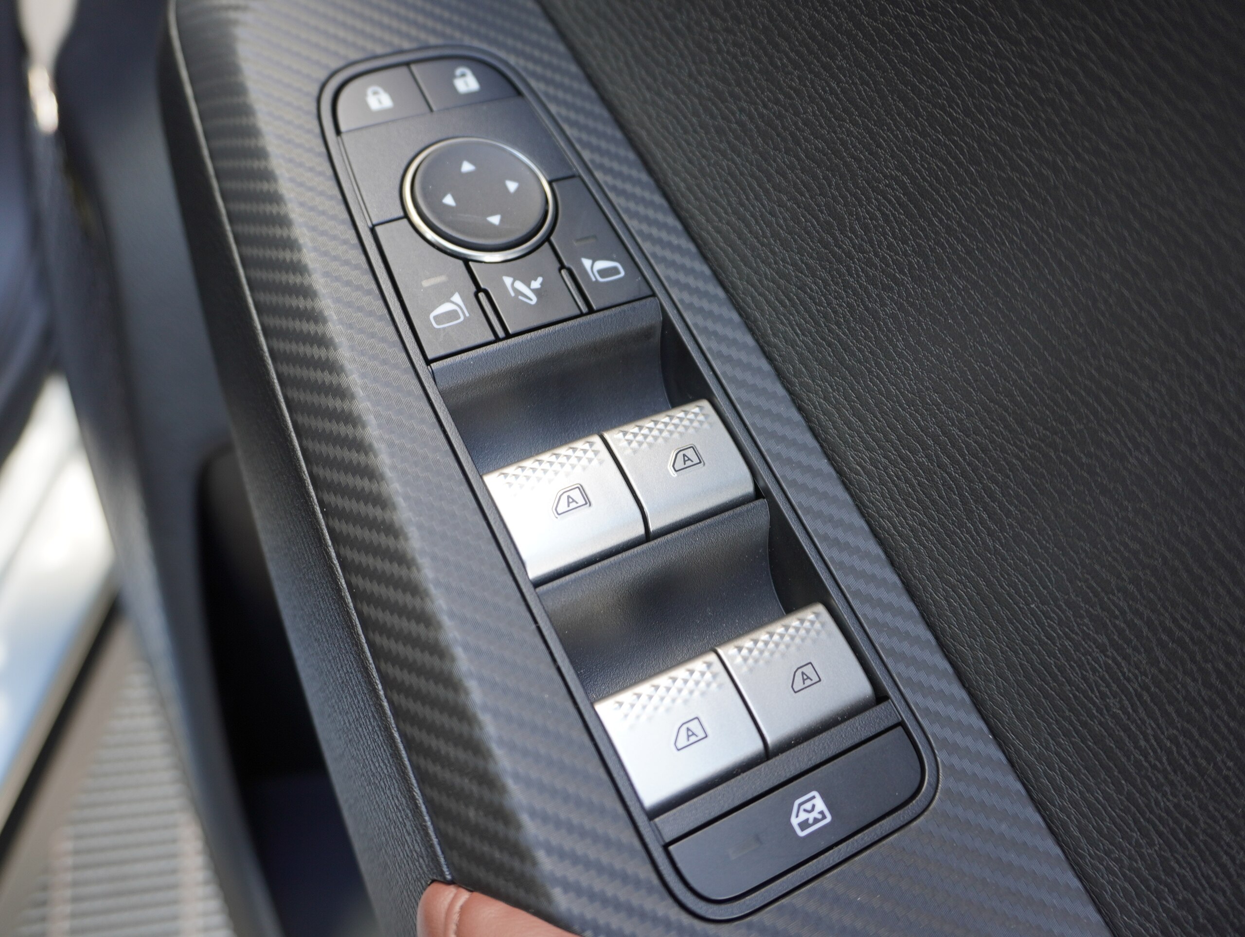 Mitsubishi Outlander PHEV 2.4 P Executive Package 4WD — photo 8