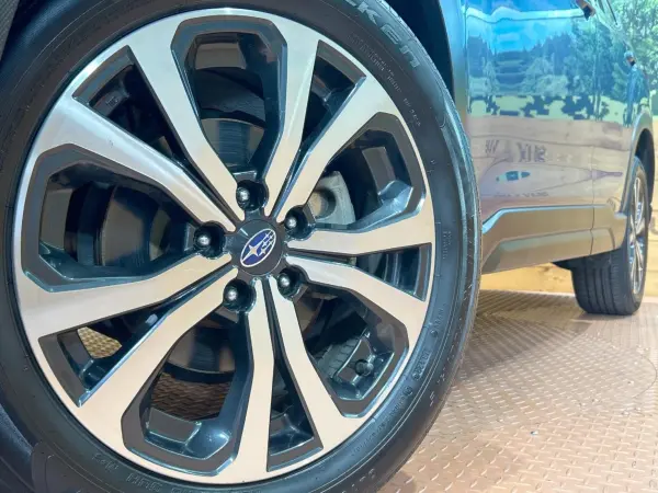 Subaru Forester 2.5 Premium 4WD — photo 9