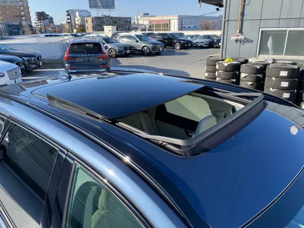 Volvo XC60 Ultra B5 AWD Dark Edition 4WD Google Assistant Harman/Kardon Panoramic Glass Roof Genuine Leather Seats 360-Degree View Camera Seat and Steering Heater (Denim Blue Metallic) — photo 7