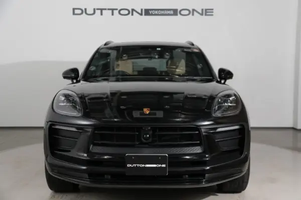 Porsche Macan PDK 4WD One Owner Sports Chrono Package Half Leather Beige Interior Seat Heater Seat Memory ACC Around View Monitor (Black) — photo 7