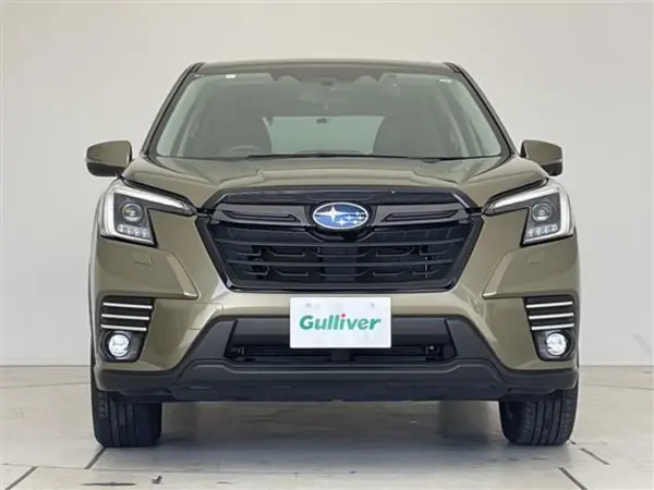 Subaru Forester 2.0 Touring 4WD with 8-inch Display Audio, Radar Cruise Control, Seat Heaters, Rear Camera, Side Camera, Corner Sensors, Genuine Alloy Wheels, ETC, LED Headlights, Paddle Shift (Green) — photo 9