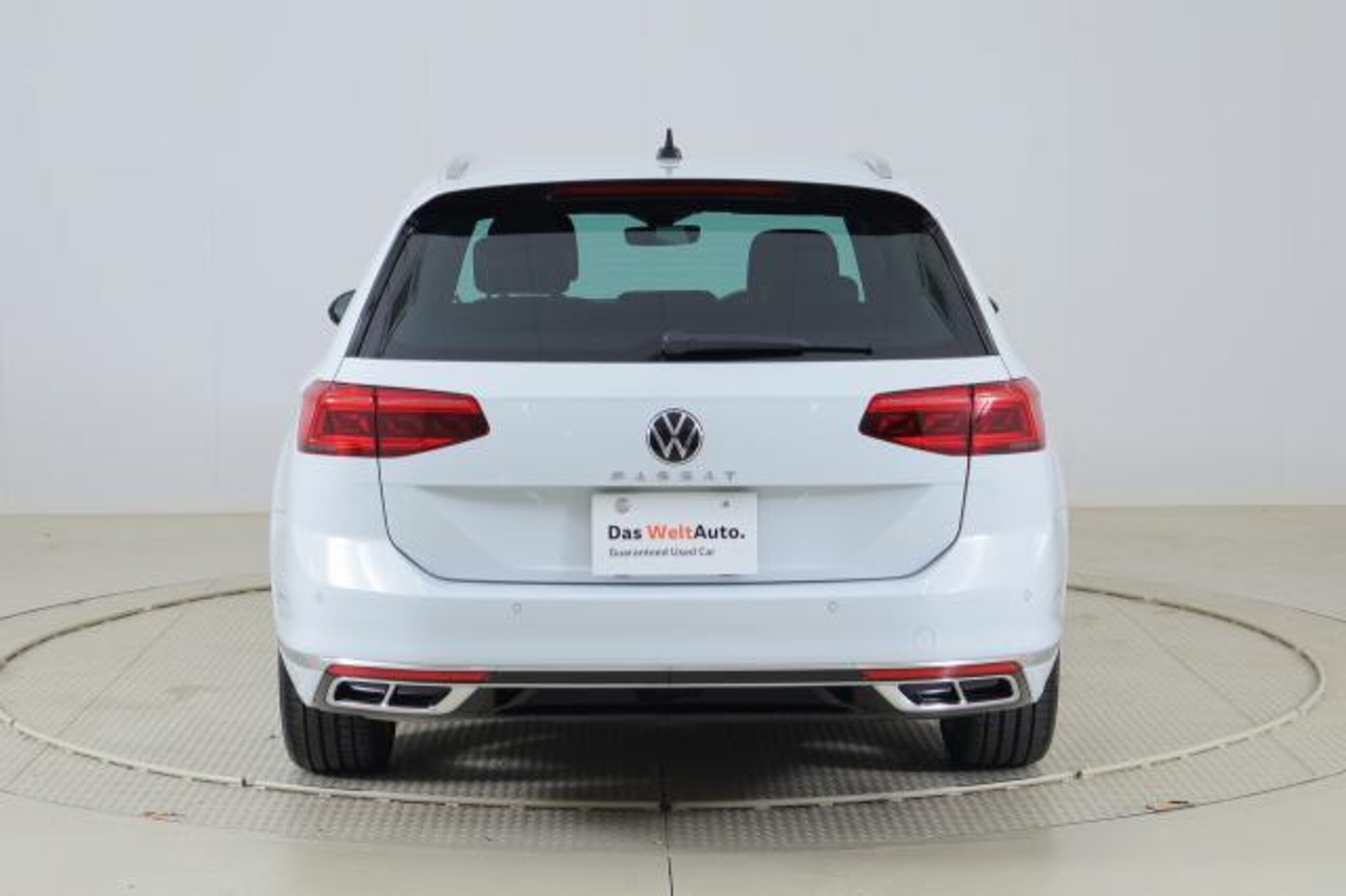 2024 Volkswagen Passat — photo 3