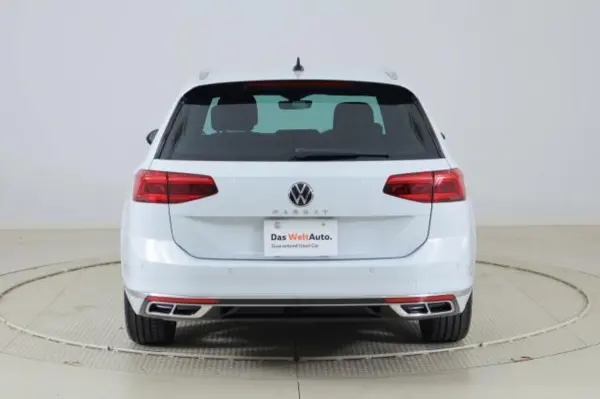 2024 Volkswagen Passat — photo 3