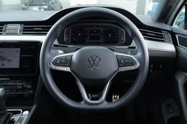 Volkswagen Passat Variant TDI R-Line Diesel Turbo Certified Used Car 1 Year Warranty Unlimited Mileage (White) — photo 8