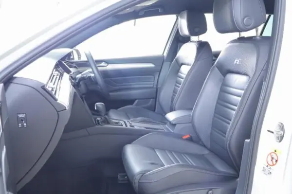 Volkswagen Passat Variant TDI R-Line Diesel Turbo Certified Used Car 1 Year Warranty Unlimited Mileage (White) — photo 9