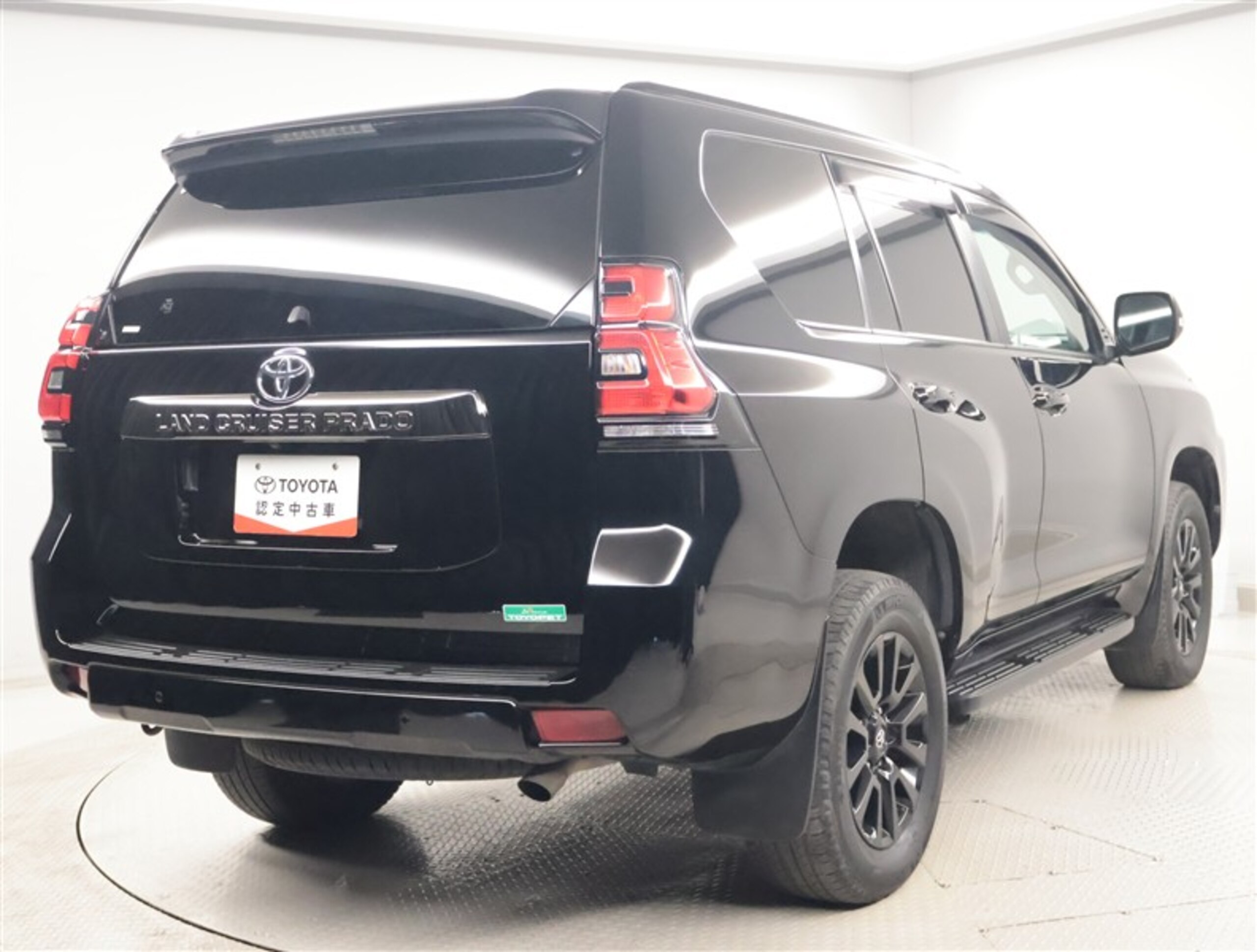 2021 Toyota Land Cruiser Prado — photo 3