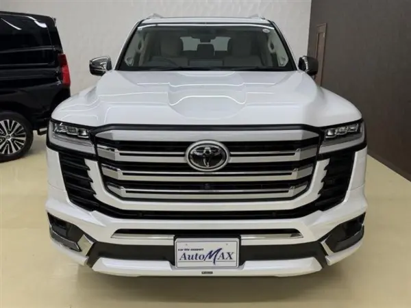 2024 Toyota Landrcuiser 300 — photo 3