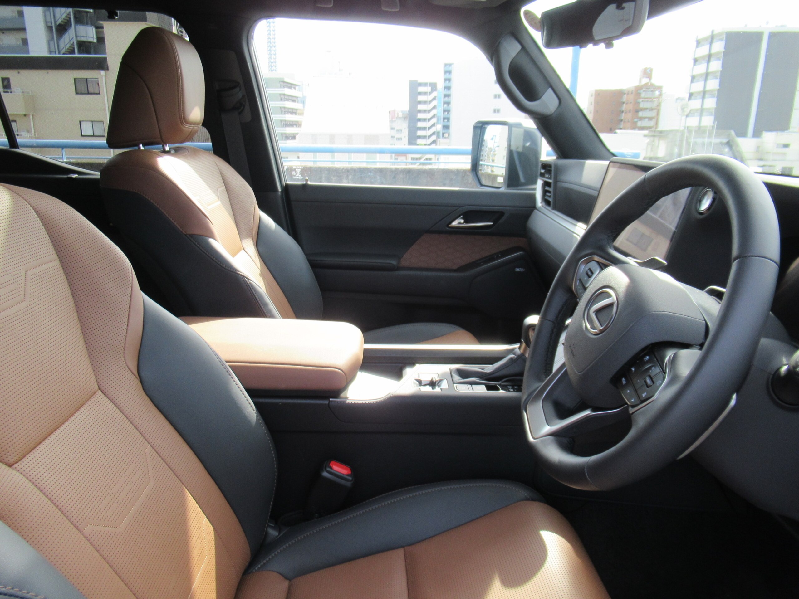 Lexus GX550 Version L 4WD with Saddle Tan Interior, Modellista 22-inch Alloy Wheels, Modellista Front Spoiler (Sonic Quartz) — photo 9