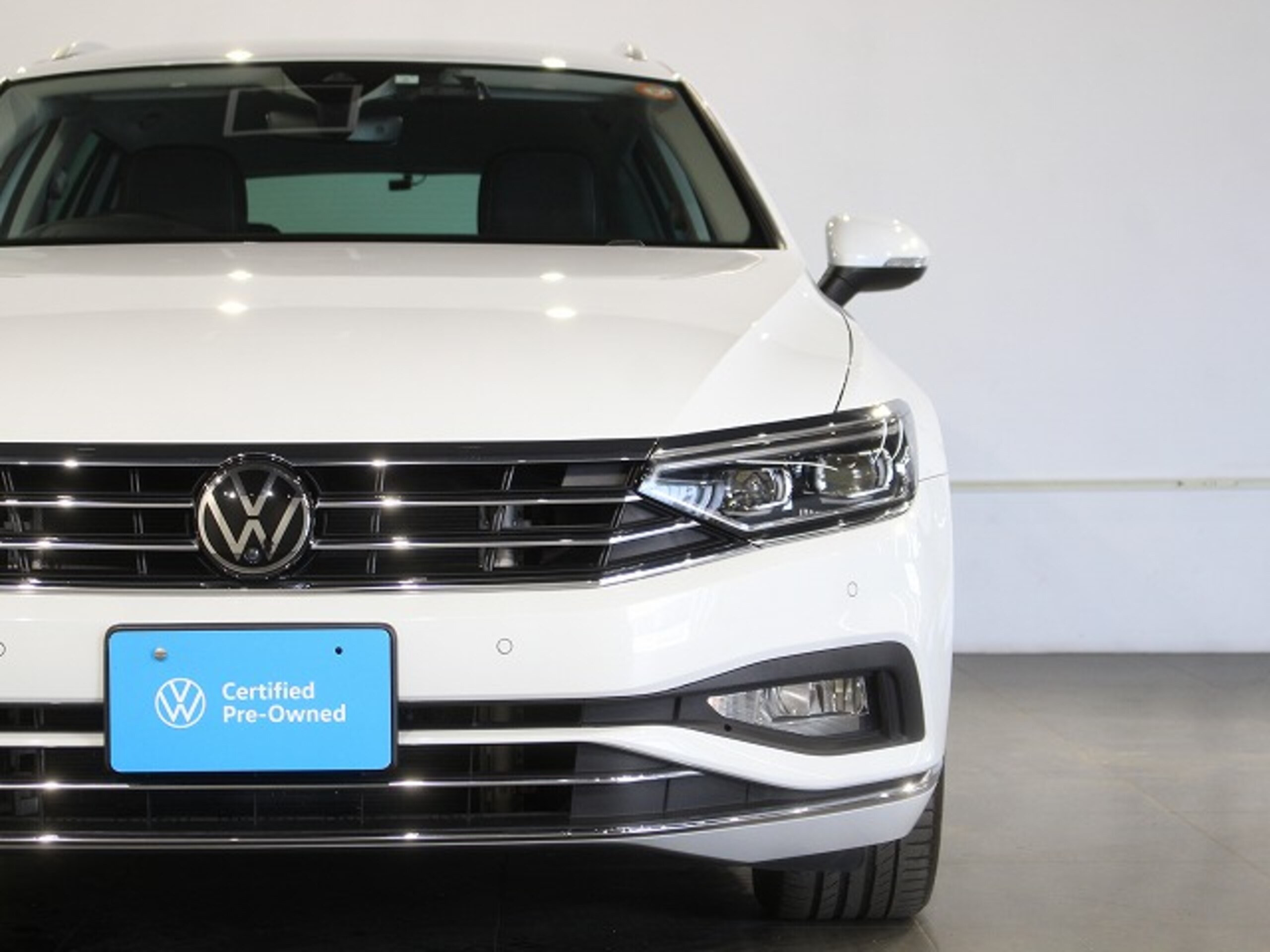 2023 Volkswagen Passat — photo 3