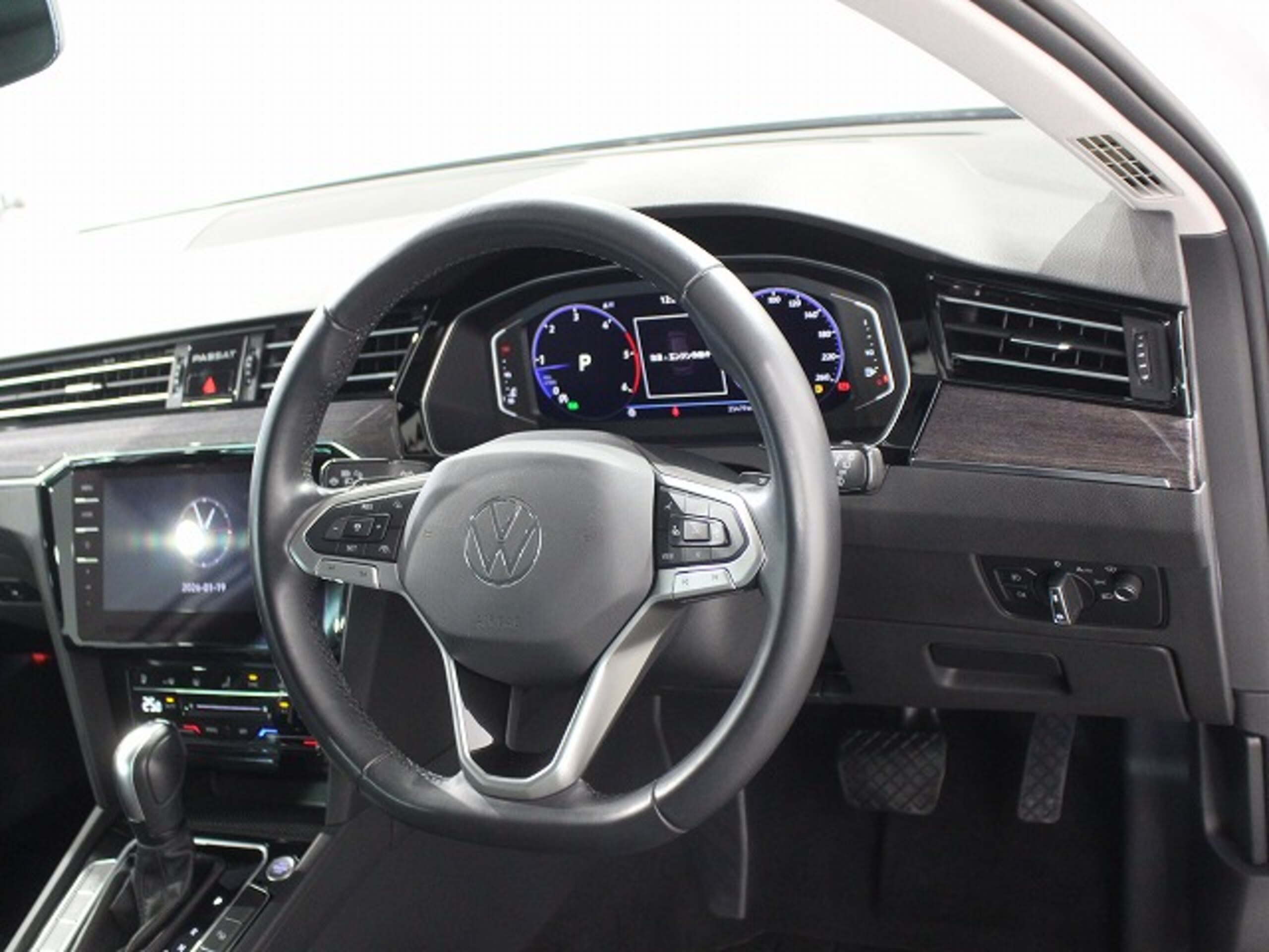 Volkswagen Passat Variant TDI Elegance Advance Diesel Turbo LED Headlights Heads-up Display (White) — photo 8