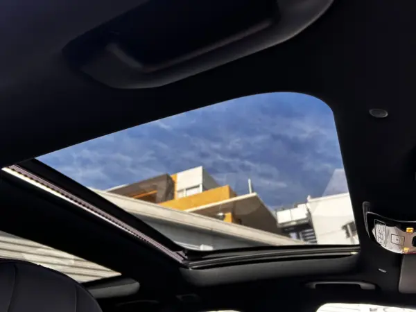 Mercedes-Benz E-Class Wagon E200 Avantgarde AMG Line Package (with ISG) MP202501 Digital Interior Package Leather Exclusive Package Advanced Package Panoramic Sliding Roof One Owner Burmester Sound Adaptive Highbeam Assist Plus (Opalith White M) — photo 9