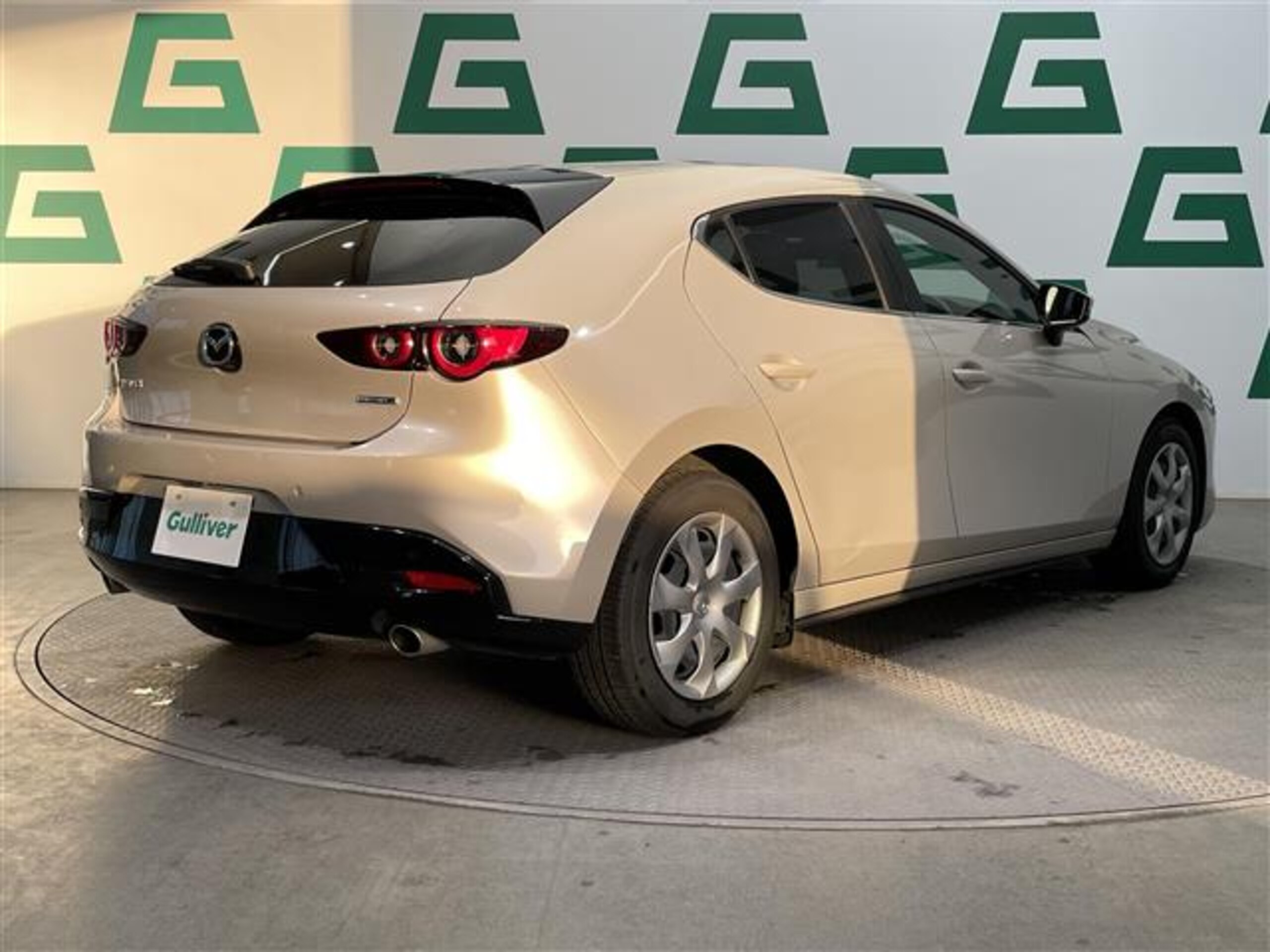 Mazda MAZDA3 Fastback 1.5 15C — photo 9