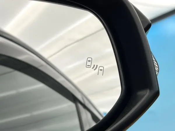 Toyota Harrier 2.5 Hybrid Z Leather Package Panoramic Roof Factory 12.3-inch Navigation JBL Sound Digital Inner Mirror Dashcam Blind Spot Monitor Radar Cruise Power Back Door Seat Air Conditioning Genuine Leather Seat HDMI Input (Black) — photo 8