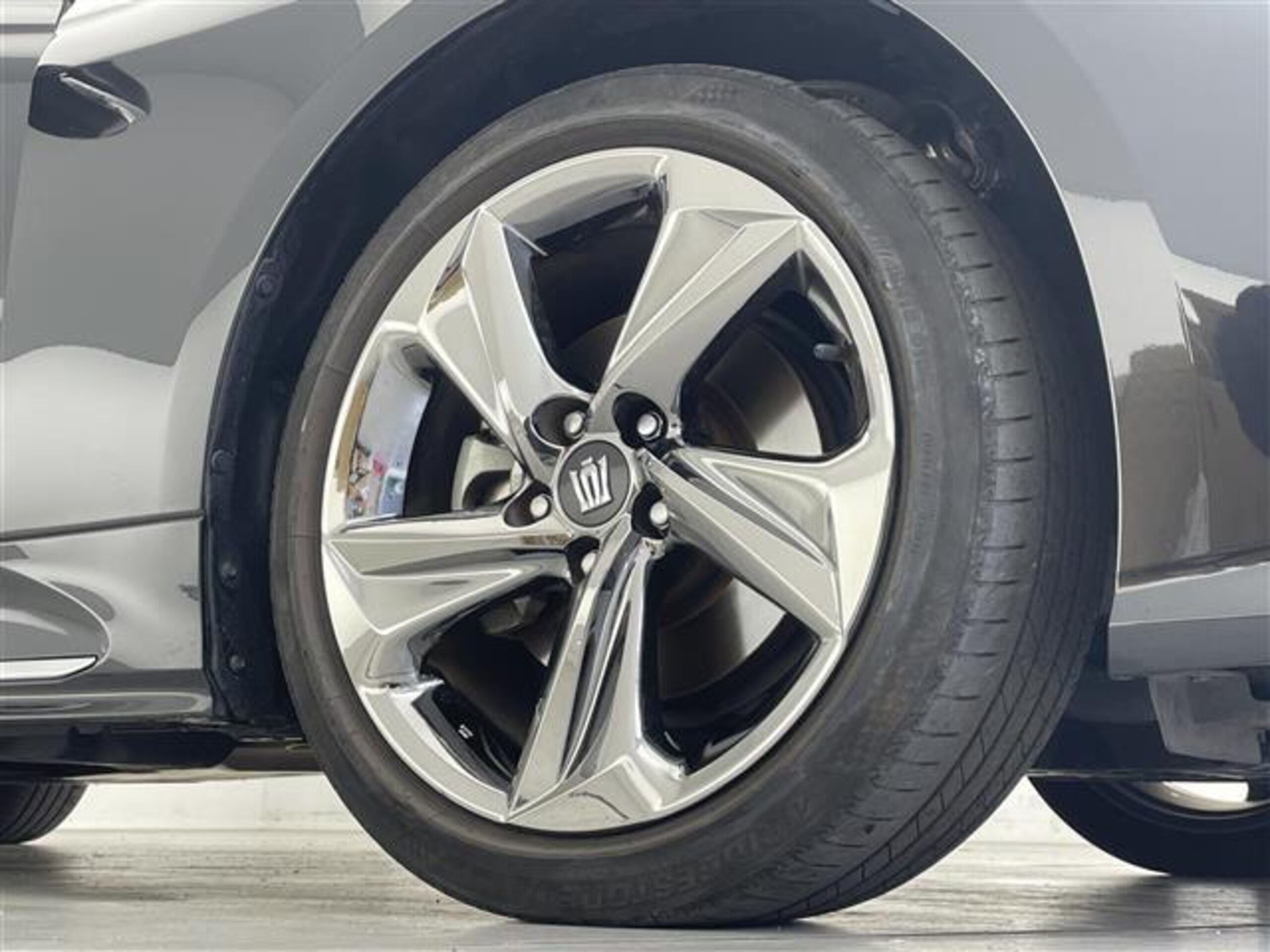 Toyota Crown Hybrid 2.5 RS — photo 8