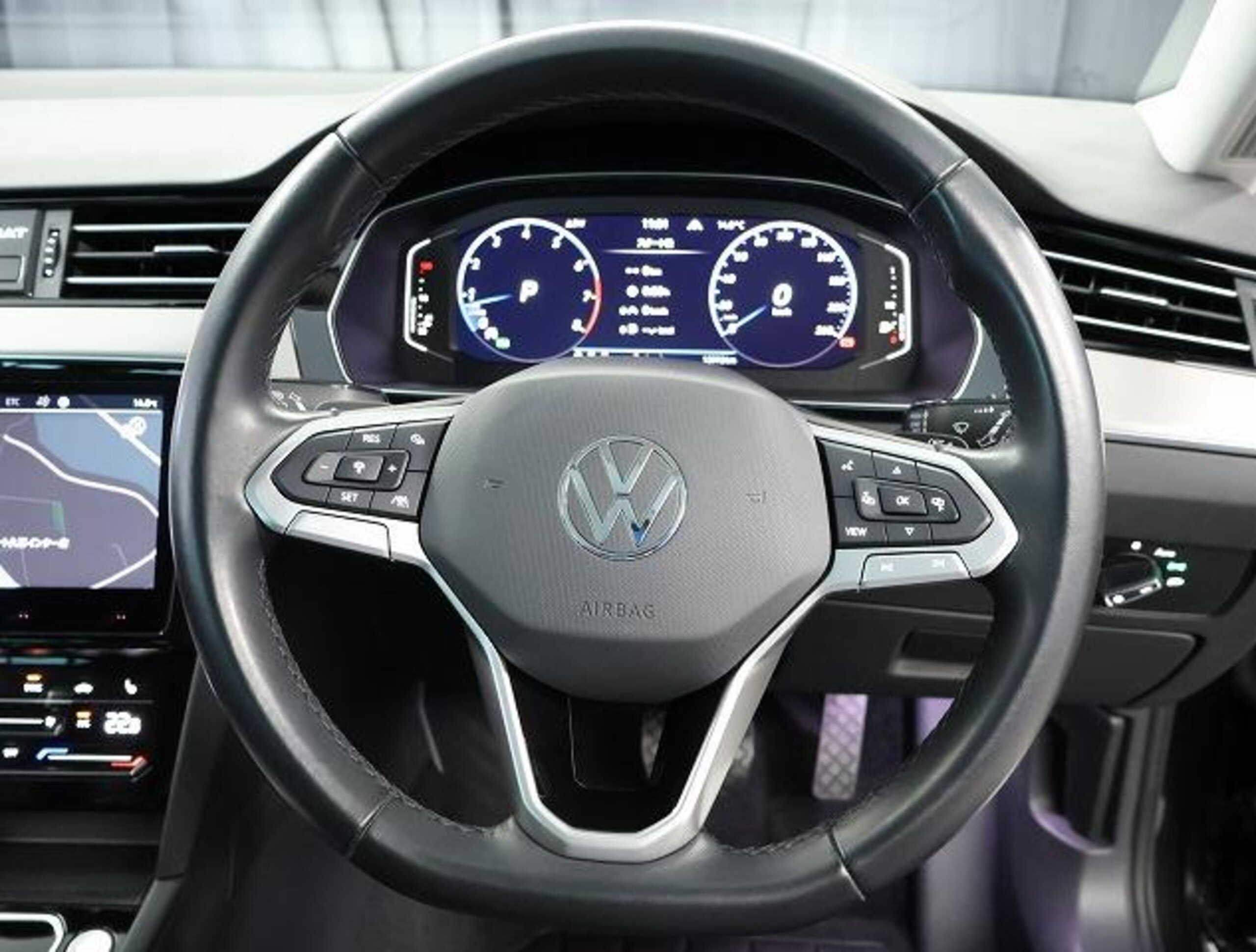 Volkswagen Passat Variant TSI Elegance Certified Used Car One Owner Non-Smoking Navi Etc Bc Acc (Gray) — photo 8