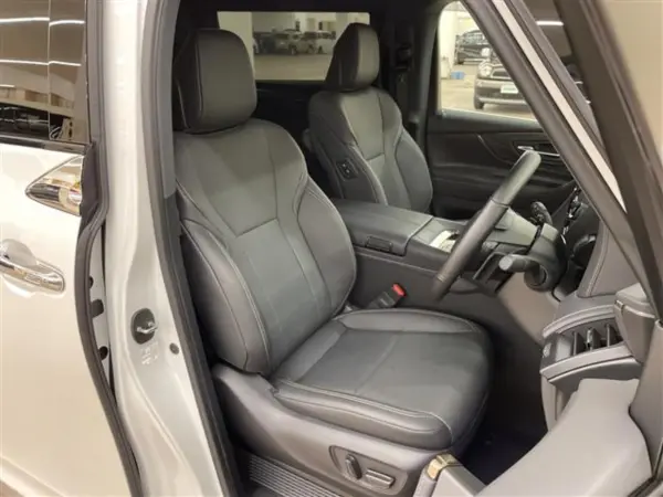 Toyota Alphard Hybrid 2.5 Z E-Four 4WD — photo 9