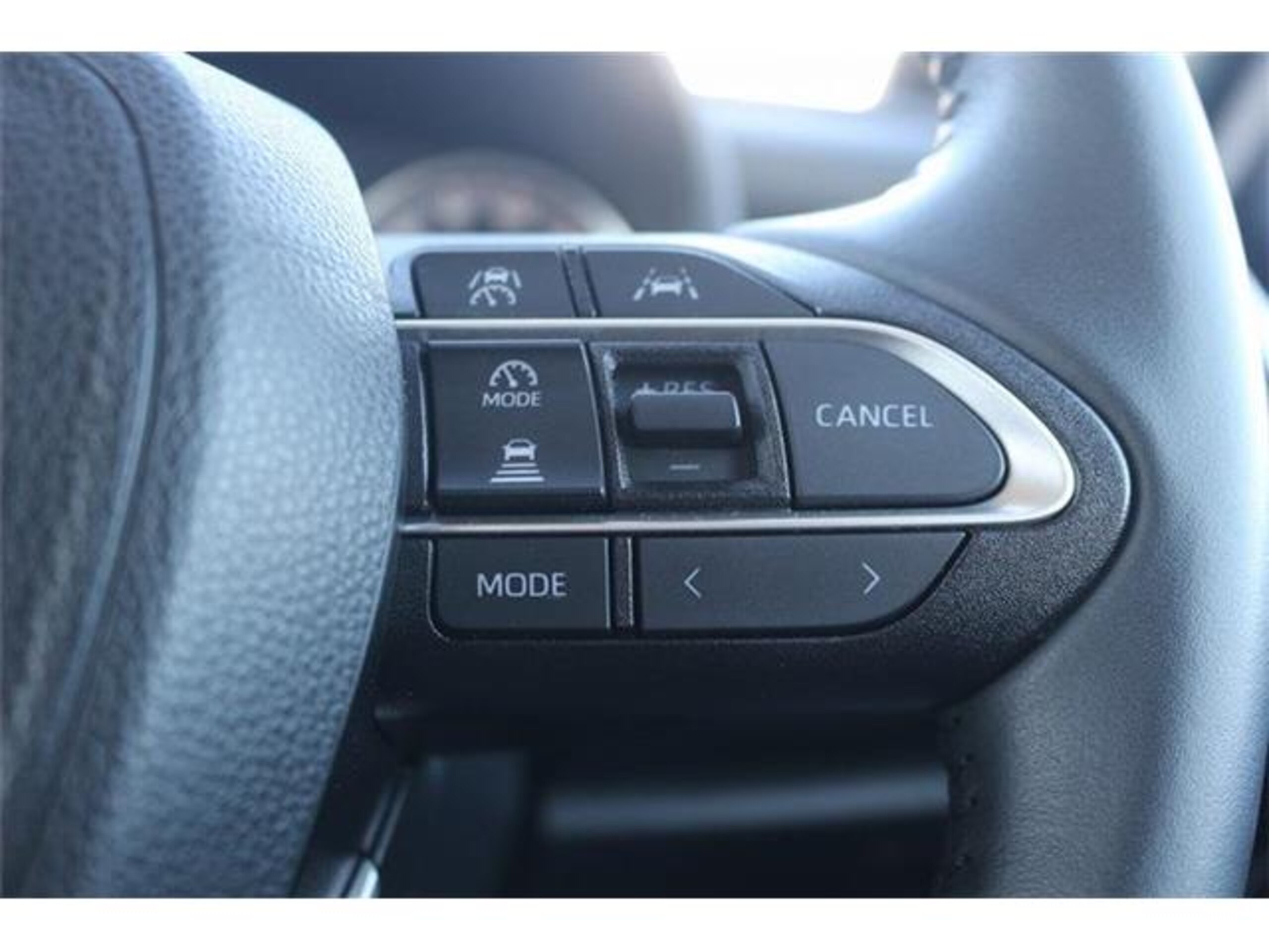 2022 Toyota Noah — photo 3