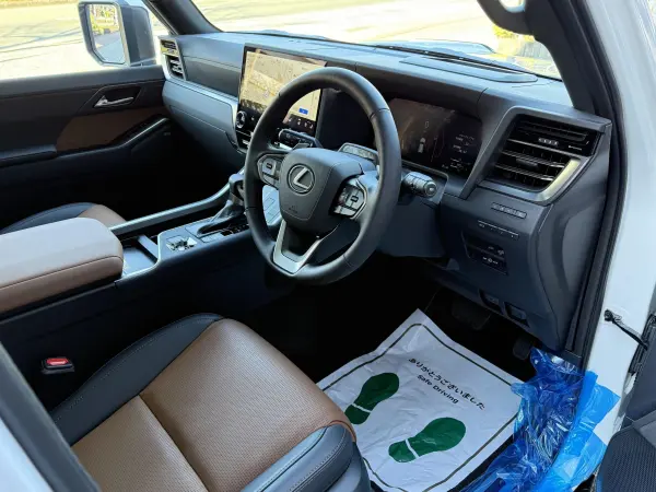 Lexus GX550 Version L 4WD ZEUS New Car Complete Mark Levinson Panoramic Roof Digital Inner Mirror Drive Recorder Floor Mat Tablet Holder Electric Side Step 14-inch Connected Navigation Brown Interior Cool Box (Sonic Quartz) — photo 7