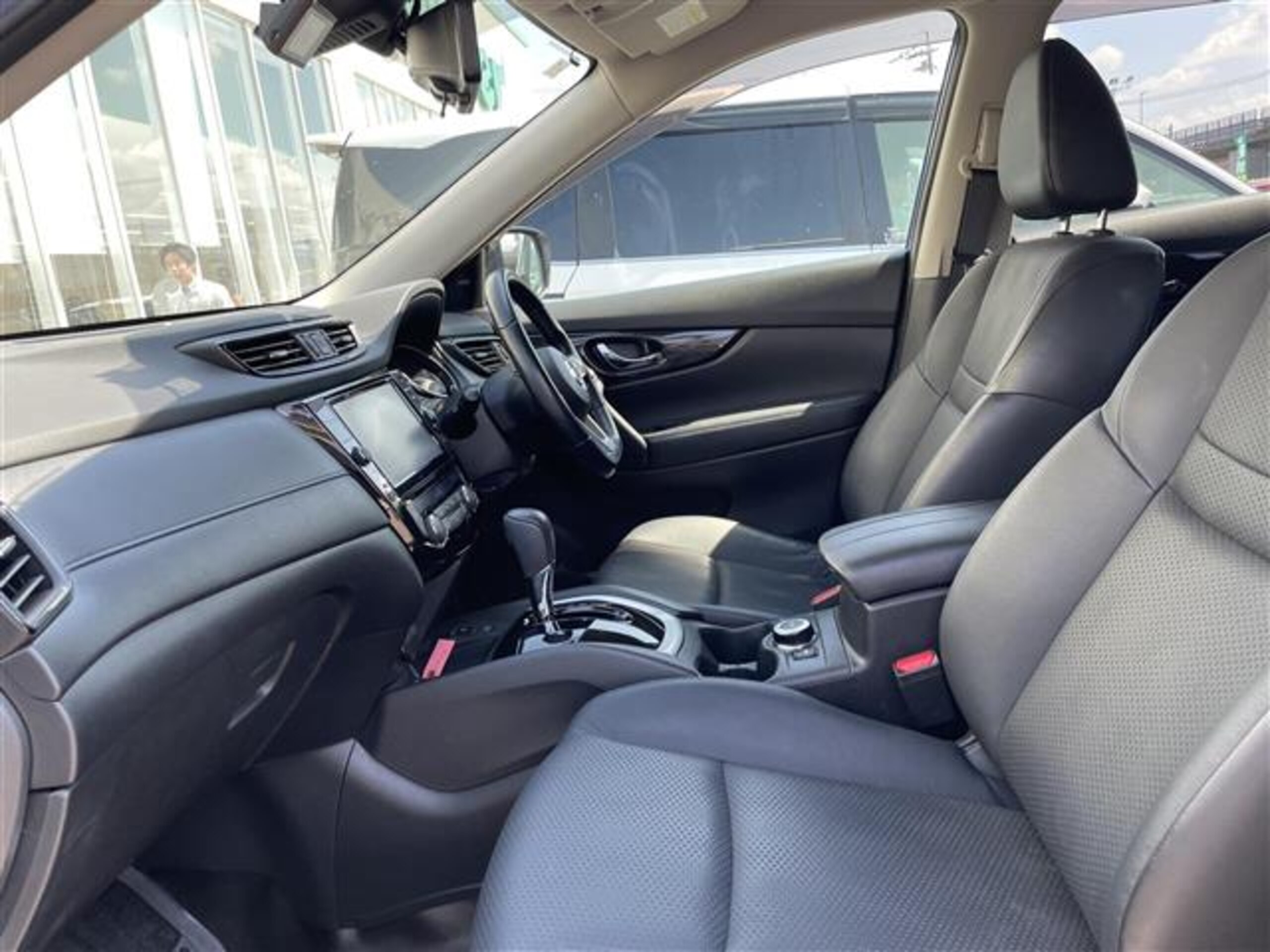 Nissan X-Trail 2.0 20Xi 2-Row 4WD — photo 7