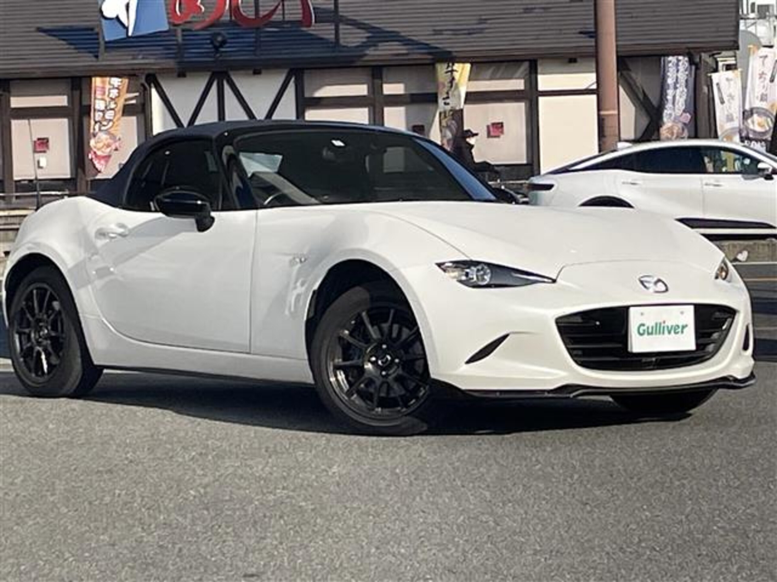 2022 Mazda Roadster — photo 2