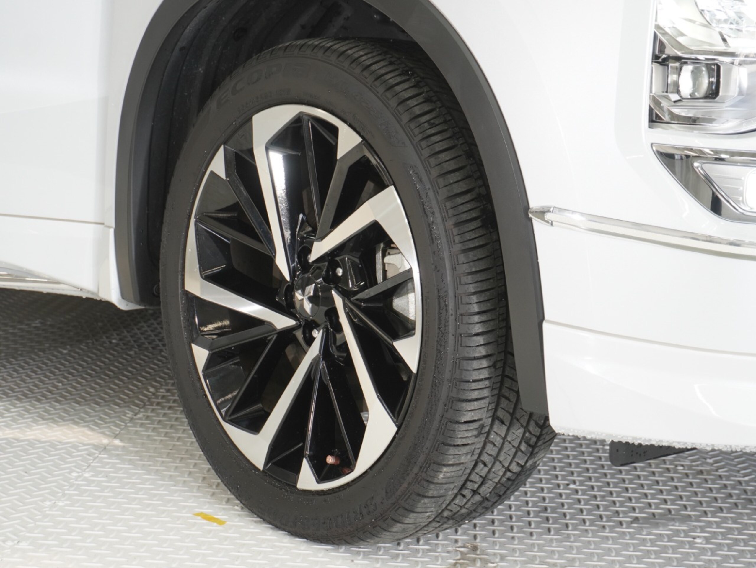 Mitsubishi Outlander PHEV 2.4 G 4WD — photo 8