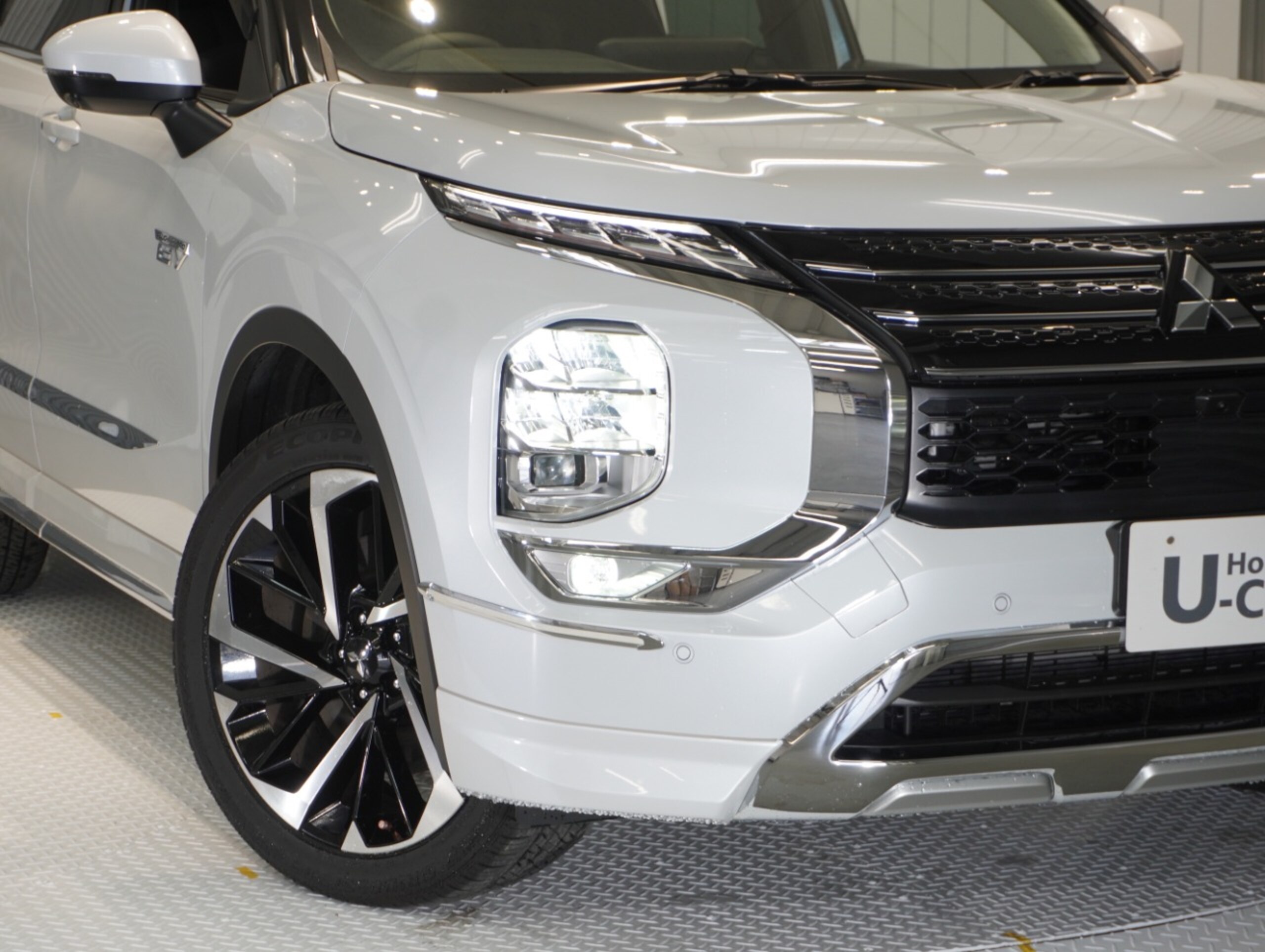 Mitsubishi Outlander PHEV 2.4 G 4WD — photo 9