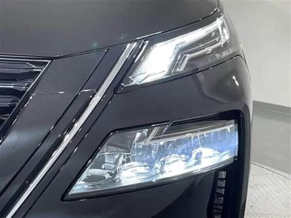 Nissan X-Trail 1.5 G e-4ORCE 4WD Sunroof BOSE All-Around Genuine 12.3-inch Navi Auto Parking ProPilot ETC2.0 Seat Heater Collision Mitigation AC100V Wireless Charging Digital Inner Mirror LED Headlights Blind Spot Monitor Power Back Door (Diamond Black Pearl) — photo 8