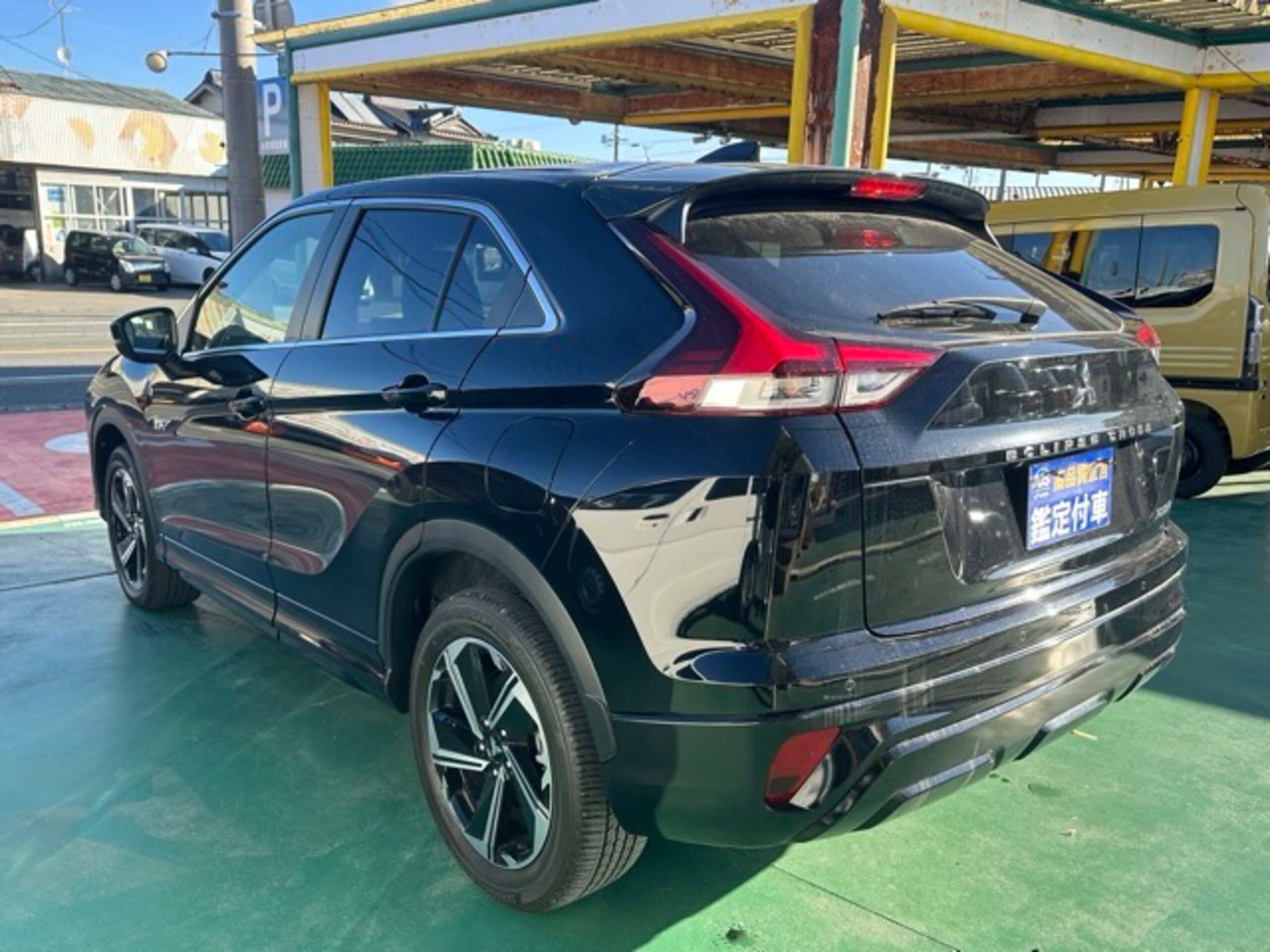 2023 Mitsubishi Eclipse Cross — photo 3