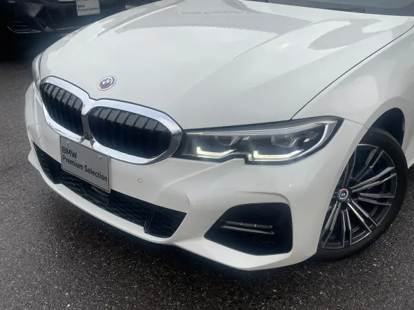 2022 Bmw 3 Series — photo 3