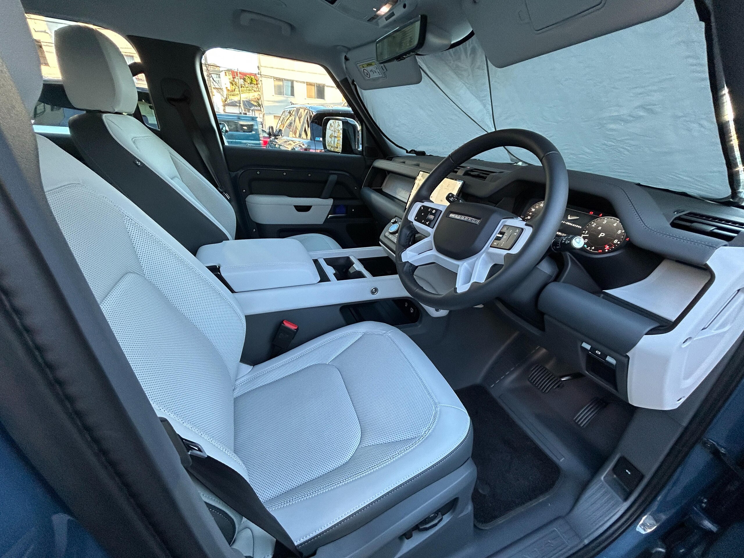 Land Rover Defender 110 X Dynamic SE 2.0L P300 4WD Certified Used Car — photo 9