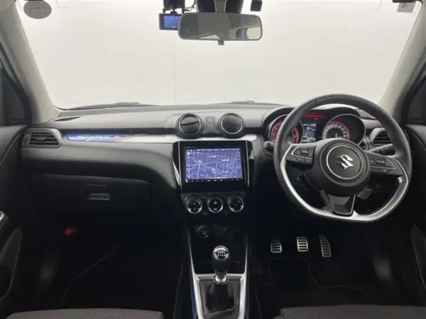 2025 Suzuki Swift — photo 2