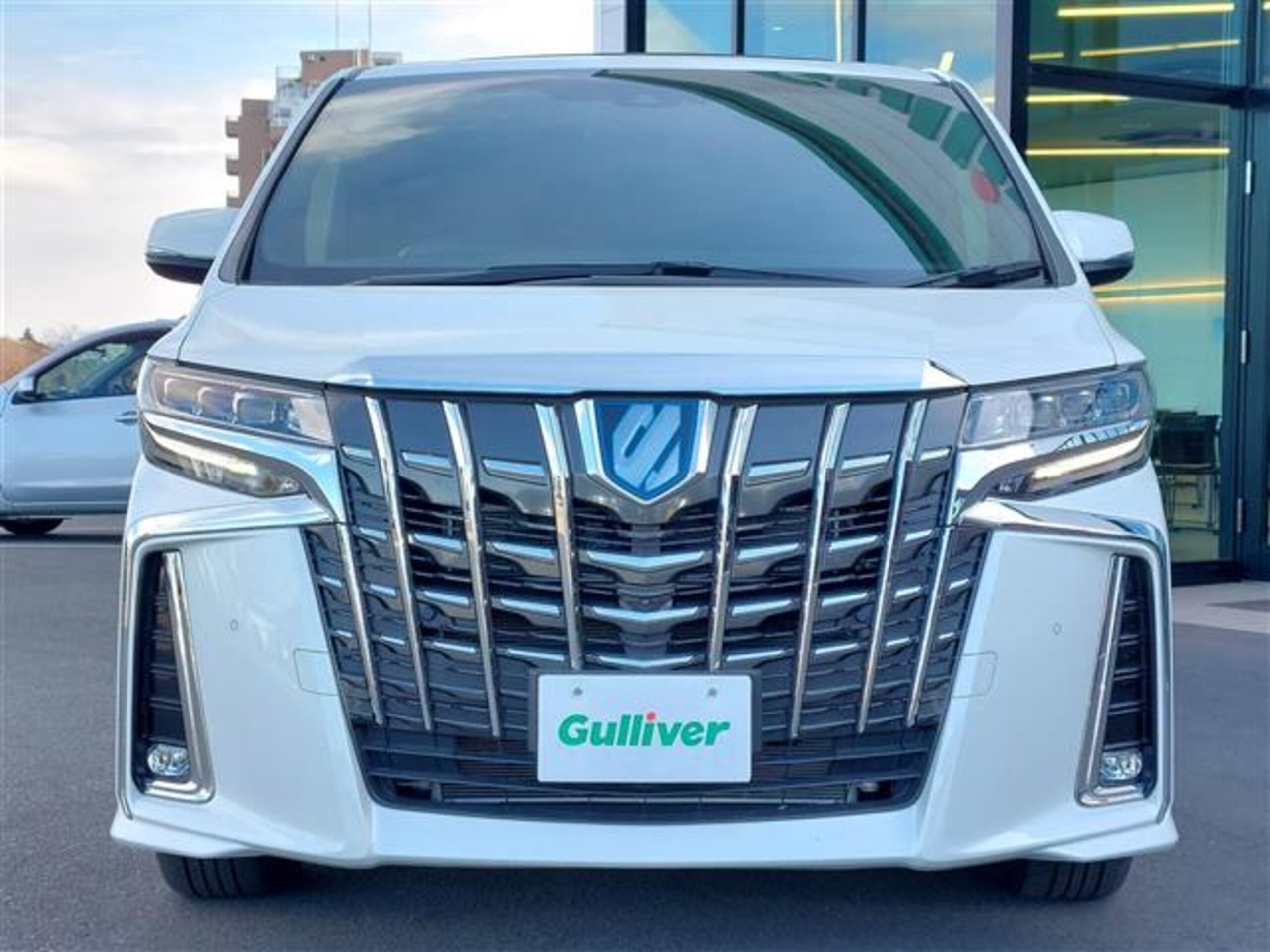 Toyota Alphard Hybrid 2.5 Executive Lounge S E-Four 4WD — photo 9