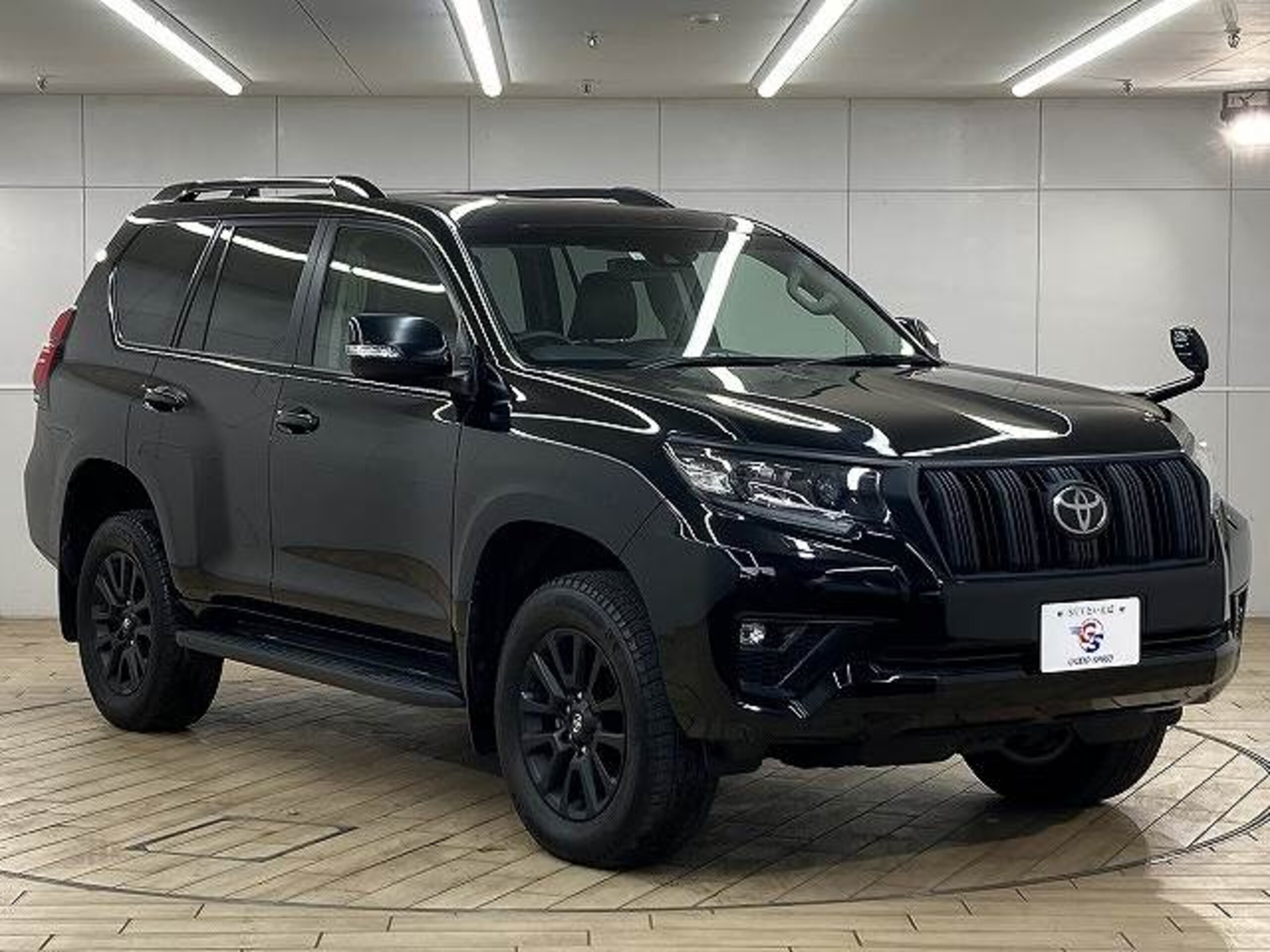 Toyota Land Cruiser Prado 2.7 TX L Package Matte Black Edition 4WD — photo 8