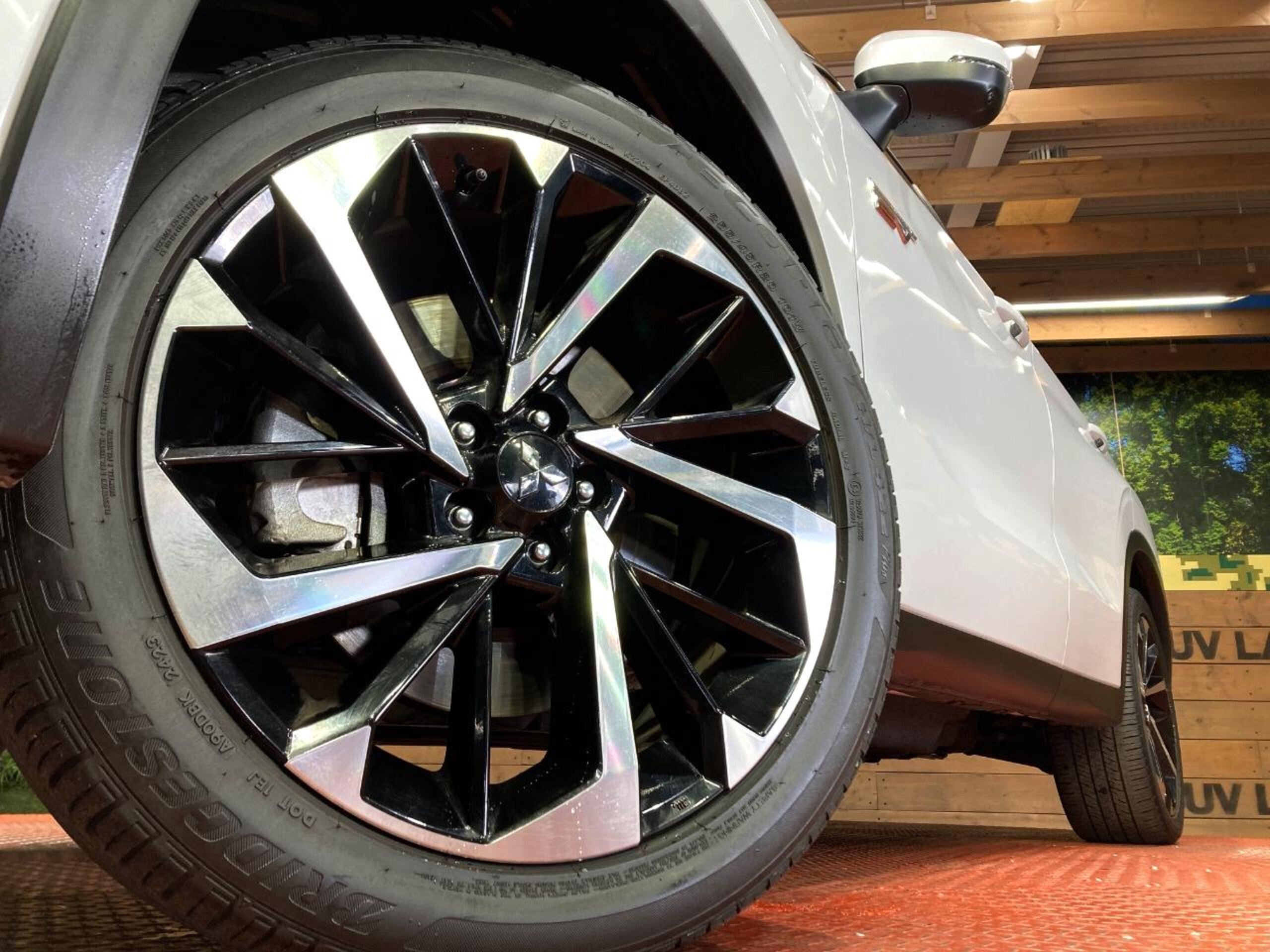 Mitsubishi Outlander PHEV 2.4 G 4WD — photo 9