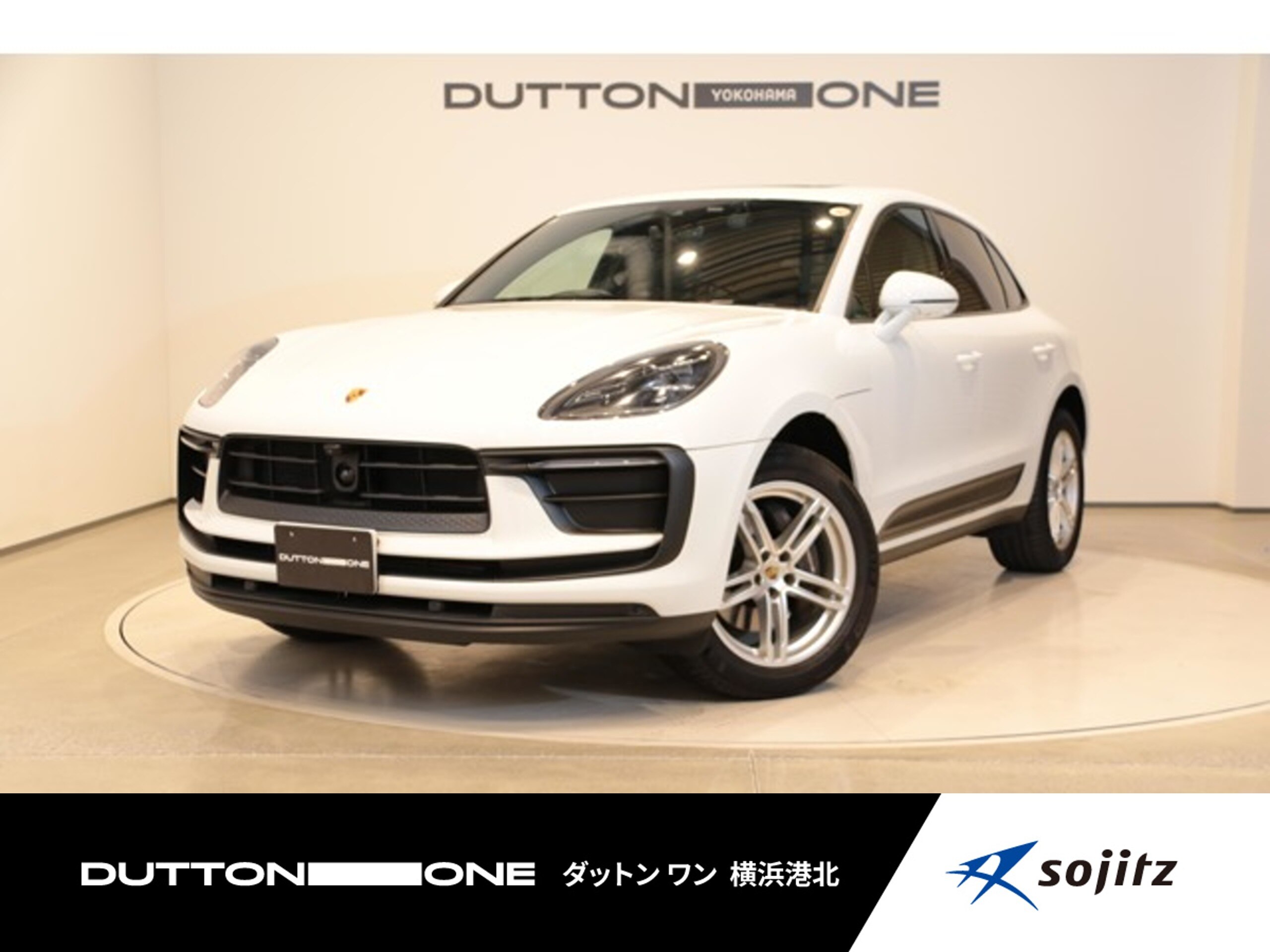 Porsche Macan PDK 4WD Sport Chrono Package Panorama Sunroof 360 Camera Heated Seats 19-inch Alloy Wheels Black Interior (White)