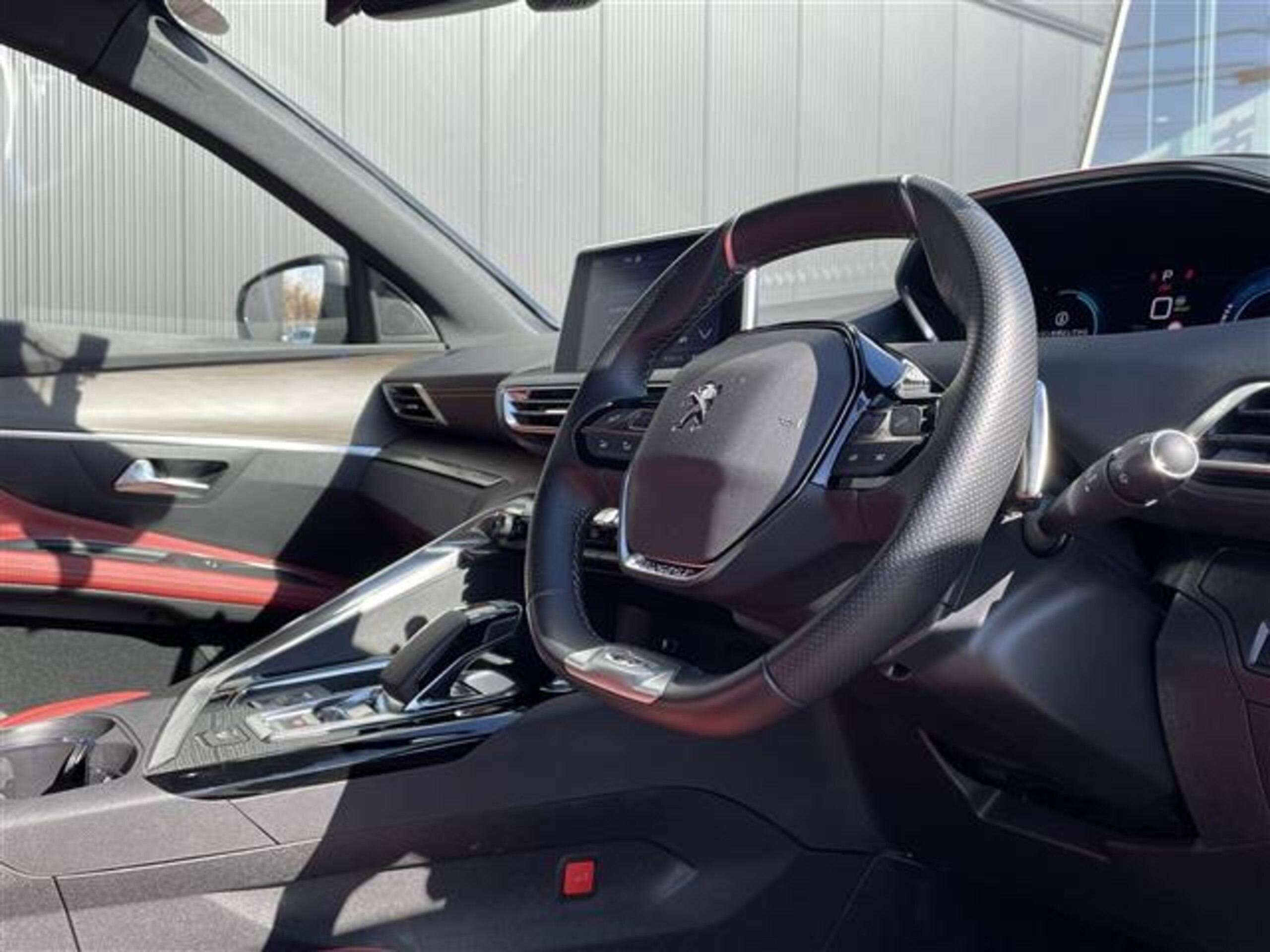 2021 Peugeot 3008 — photo 3