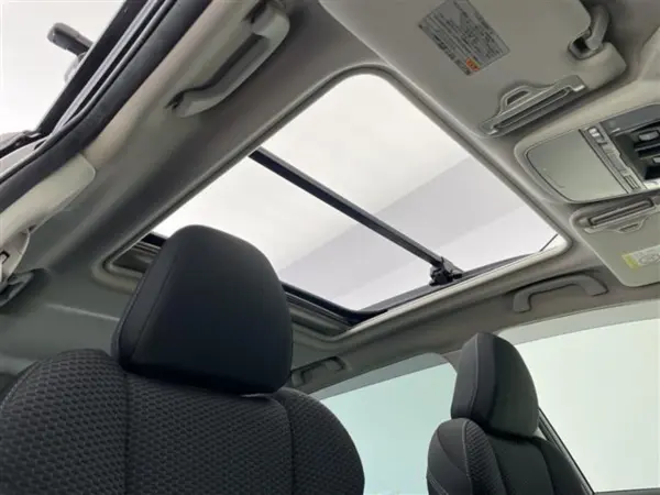 Subaru Forester 2.0 Advance 4WD with Kenwood Navigation, Full-Seg TV, Backup Camera, EyeSight, Sunroof, Power Seats, Seat Heaters, Steering Heater, LED Lights, Auto Lights, Radar Cruise Control (Crystal Black Silica) — photo 8