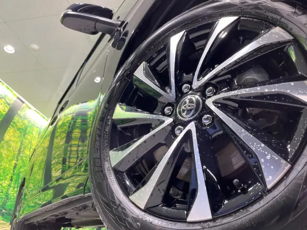 Toyota Noah 1.8 Hybrid S-Z Non-Smoking Car, Comfort Convenience Package, Rear Seat Monitor, Dual Power Sliding Doors, Genuine 10.5-inch Navigation, Backup Camera, Safety Sense, Power Rear Gate, Dash Cam, ETC, Half Leather, Seat Heaters, LED Headlights, Genuine 17-inch AW (Attitude Black Mica) — photo 9