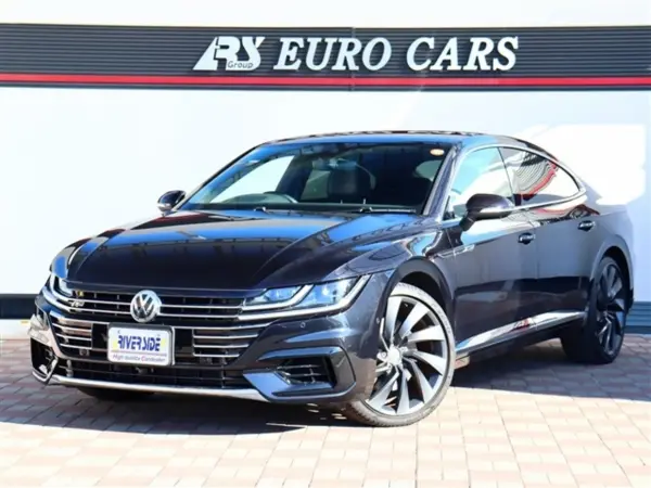 Volkswagen Arteon TSI 4Motion R-Line 4WD with Factory Navigation, Full-Seg, 360 Camera, Collision Mitigation Braking, CD, DVD, Bluetooth, Seat Heaters, Leather Seats, ACC, LED Lights, Factory 20-inch Alloys, Corner Sensors (Black)