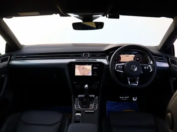 Volkswagen Arteon TSI 4Motion R-Line 4WD with Factory Navigation, Full-Seg, 360 Camera, Collision Mitigation Braking, CD, DVD, Bluetooth, Seat Heaters, Leather Seats, ACC, LED Lights, Factory 20-inch Alloys, Corner Sensors (Black) — photo 7