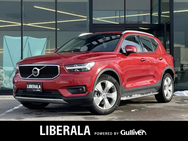 Volvo XC40 B4 Momentum One Owner Side Step Smart Key ACC Navigation Full Seg TV Power Seat Seat Heater Steering Heater Power Tailgate LED Headlight Clearance Sonar Lane Keep BSM (Fusion Red Metallic)