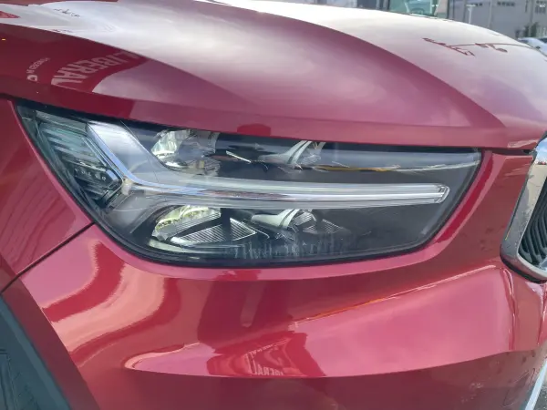 Volvo XC40 B4 Momentum One Owner Side Step Smart Key ACC Navigation Full Seg TV Power Seat Seat Heater Steering Heater Power Tailgate LED Headlight Clearance Sonar Lane Keep BSM (Fusion Red Metallic) — photo 9