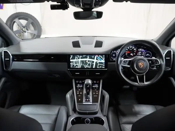 Porsche Cayenne 3.0 Tiptronic S 4WD with 22-inch 911 Turbo Design Wheels, Porsche Active Safe, Porsche PCM Navigation, Surround View Camera, LED Headlights, Power Rear Gate, Drive Recorder, Service Book (Quartzite Grey Metallic) — photo 7