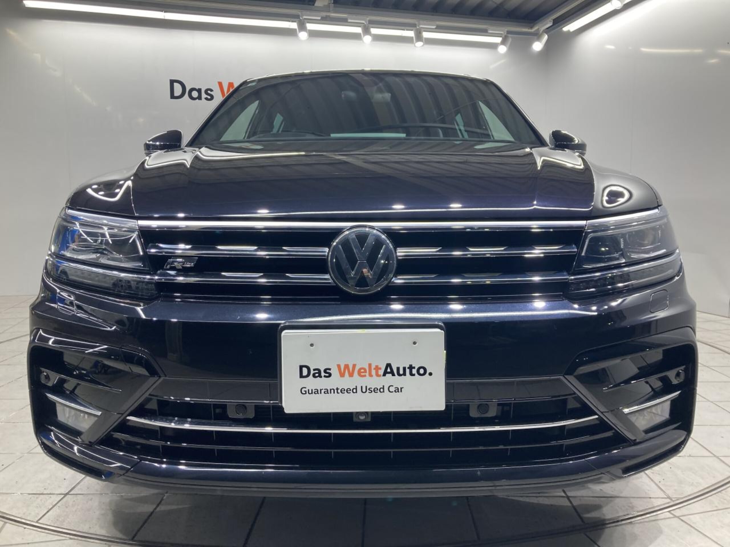 Volkswagen Tiguan TDI 4Motion R-Line Diesel Turbo 4WD — photo 9