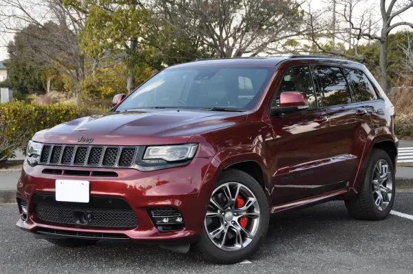 Jeep Grand Cherokee SRT8 4WD Panoramic Sunroof/Harman Kardon/Half Leather Seat/Brembo Red Caliper/Power Back Door/Hitch Receiver/OEM 20-inch Alloy/OEM Navigation/Seat Heater/Seat Ventilation (Wine Red)