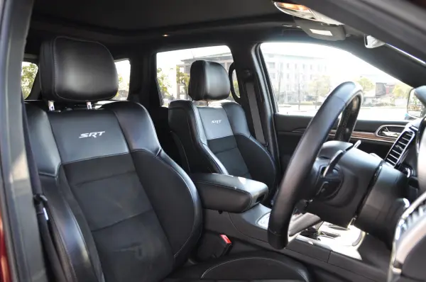 2019 Jeep Grand Cherokee — photo 7 | Tuminion Kenya