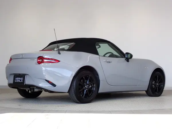 2024 Mazda Roadster — photo 2